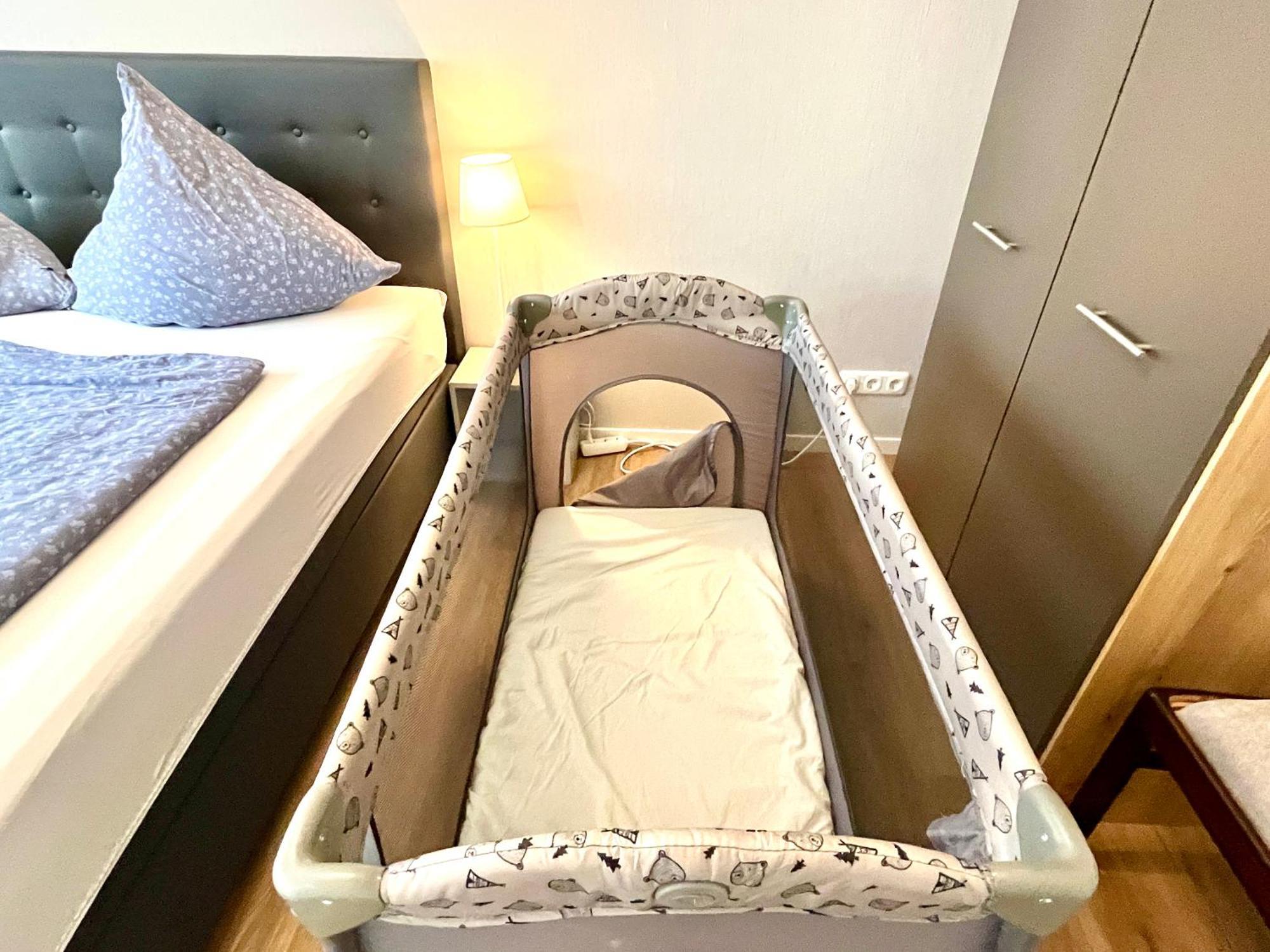 Ferienwohnung Moseltraum, 1-6 Pers, Mit 3 Schlafzimmer Und Panoramabalkon Müden المظهر الخارجي الصورة