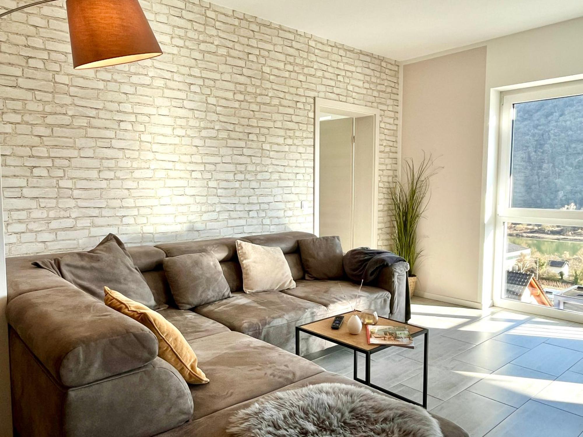 Ferienwohnung Moseltraum, 1-6 Pers, Mit 3 Schlafzimmer Und Panoramabalkon Müden المظهر الخارجي الصورة